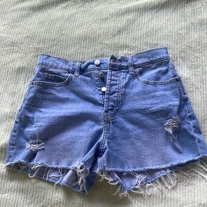 Old Navy jean shorts      Size 6
